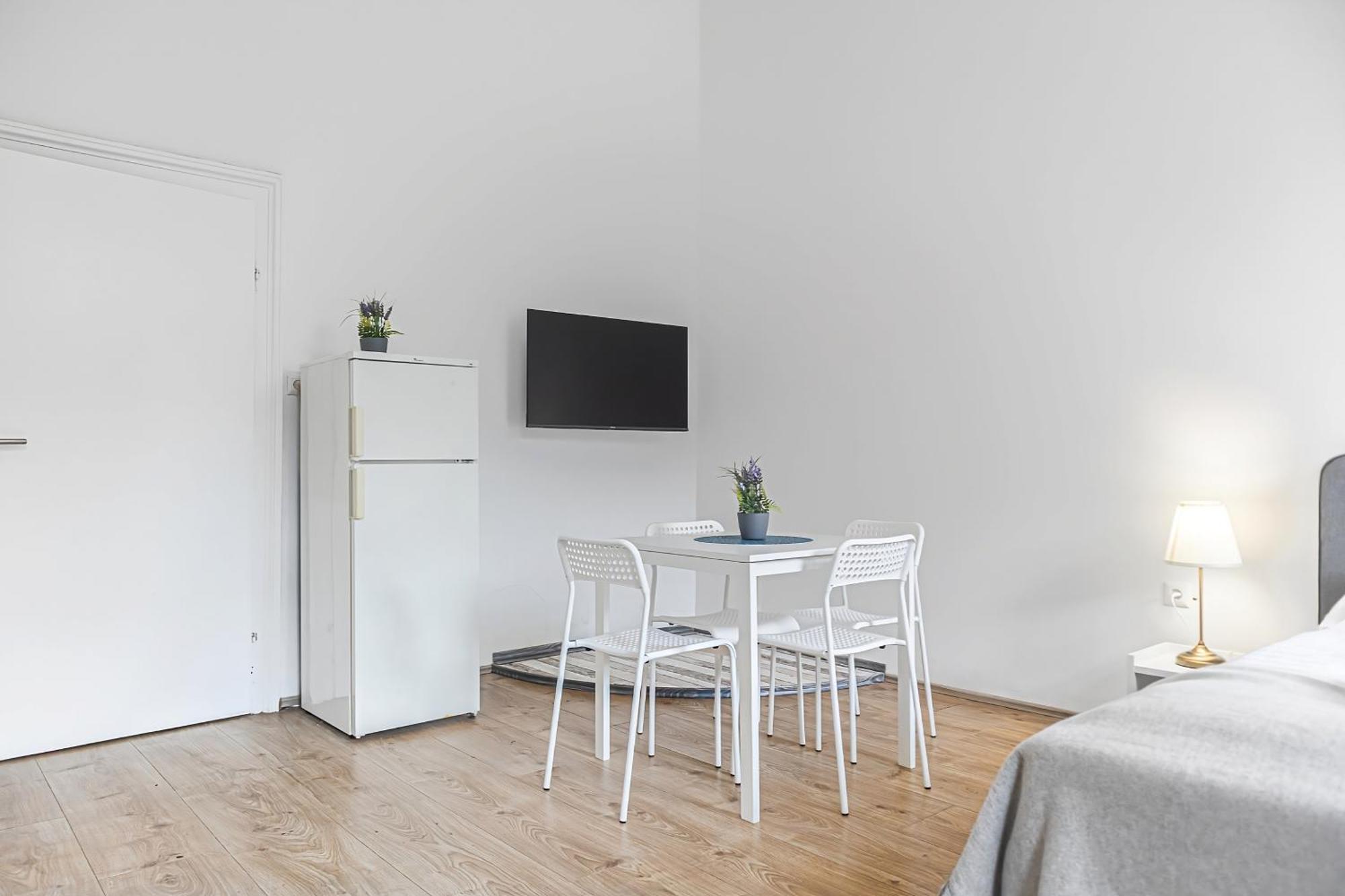 Attractive 2 Bedroom Apt. Near Vienna Akh Ideal For All מראה חיצוני תמונה